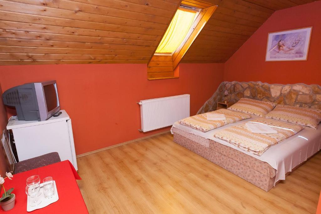 Paratlan Apartmanhaz Сильвашварад Экстерьер фото